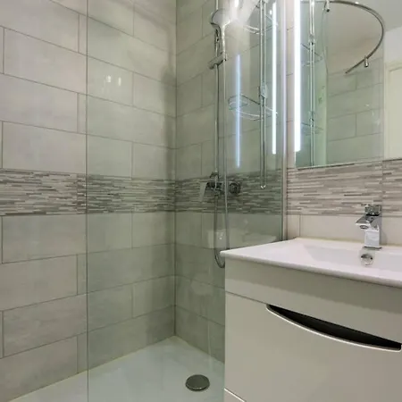 Apartment Dolmen 98 Violette