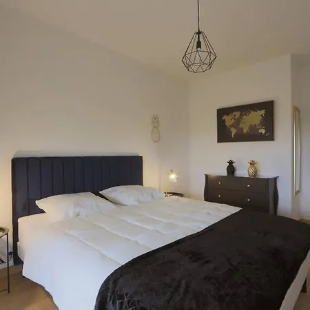 Dolmen 98 Violette Apartamento *